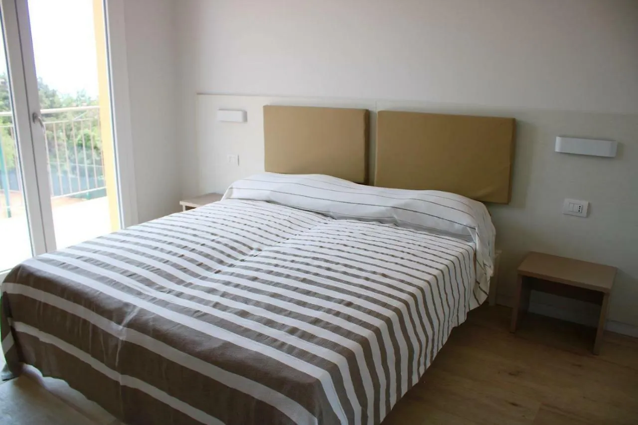 Aparthotel Appartamenti Morele Tignale Italy